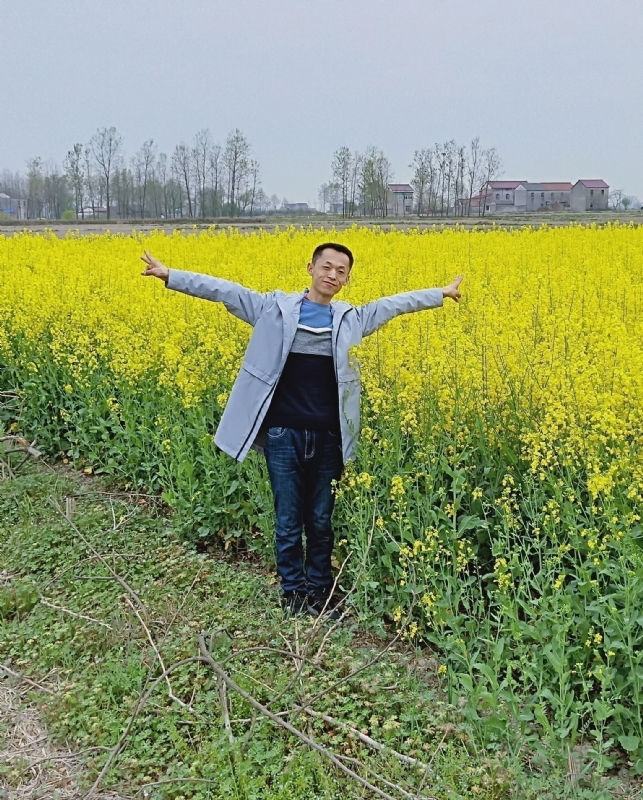 一个真诚的男士的第一张照片--新疆认干亲服务网