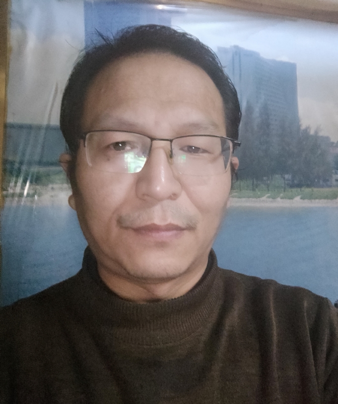 小草的第一张照片--新疆认干亲服务网