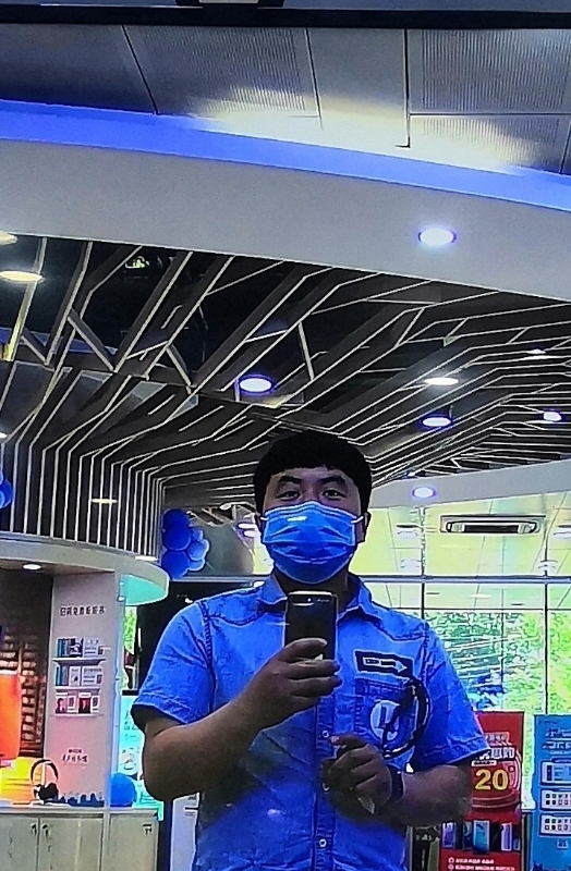 小蜜蜂的第一张照片--新疆认干亲服务网