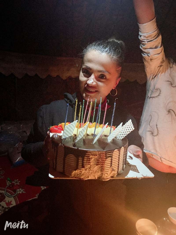 高贵典雅的第二张照片--新疆认干亲服务网