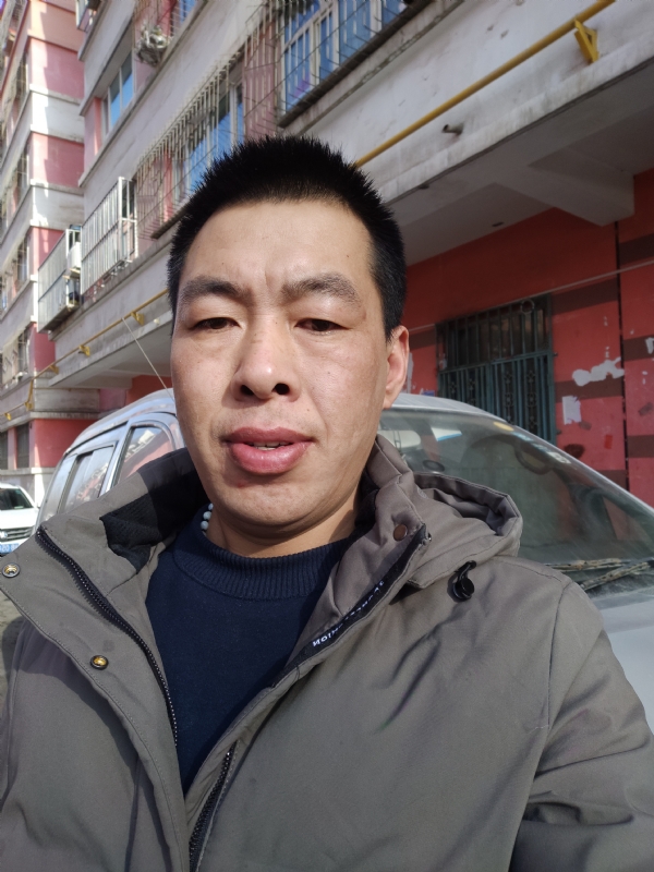 华哥的第二张照片--新疆认干亲服务网