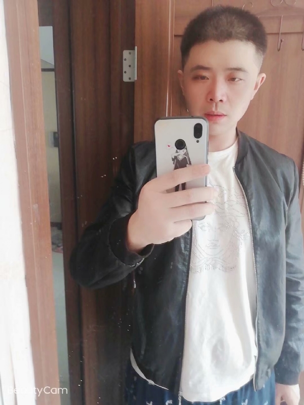 米饭班主的第二张照片--新疆认干亲服务网