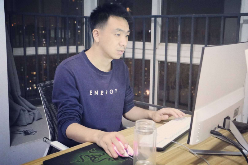 滞后的微笑的第二张照片--新疆认干亲服务网