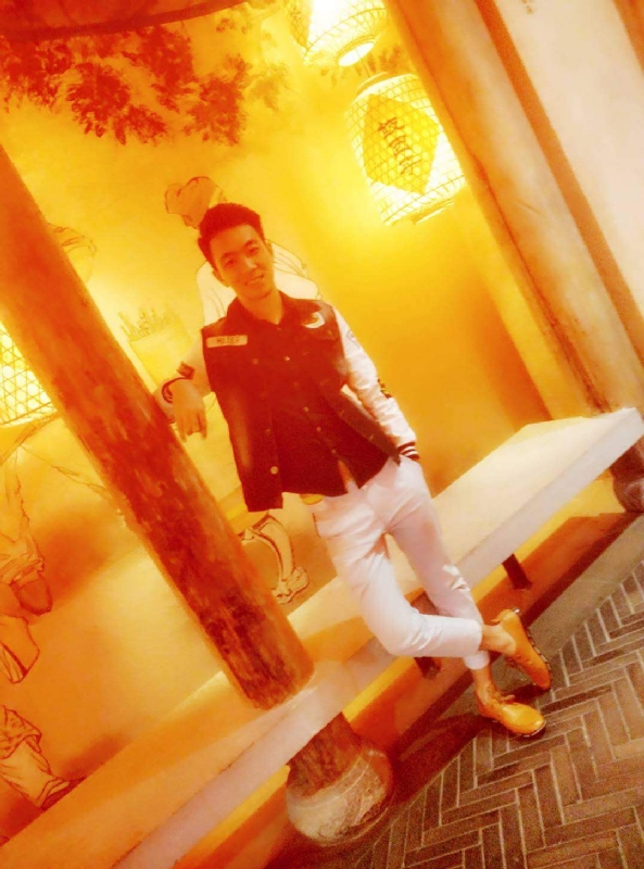 滞后的微笑的第四张照片--新疆认干亲服务网