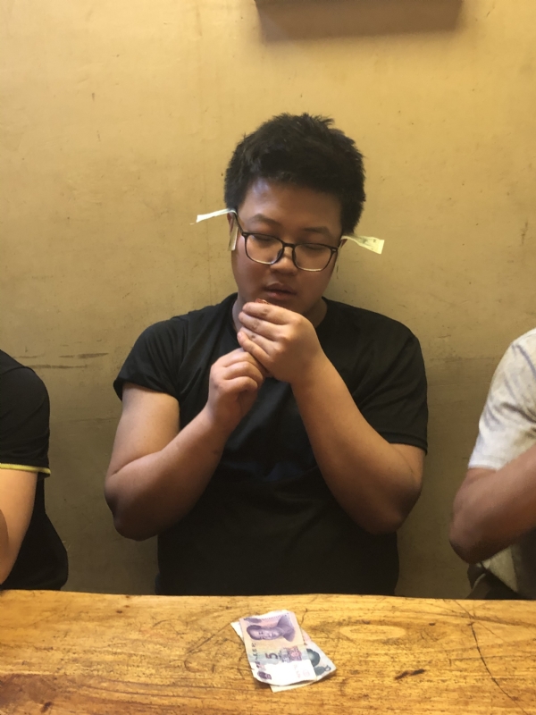 烦烦的时候的第一张照片--新疆认干亲服务网