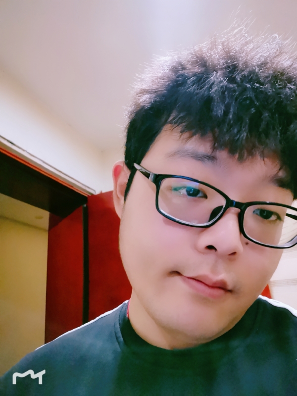 坠羽的第一张照片--新疆认干亲服务网