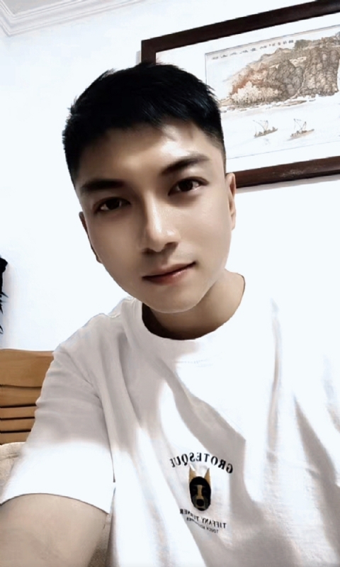 正直的火焰的第一张照片--新疆认干亲服务网