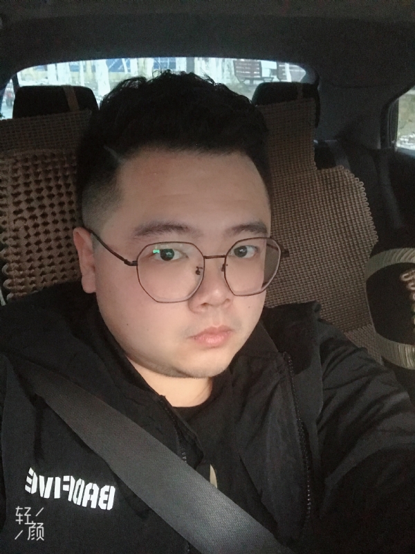 欢笑的第一张照片--新疆认干亲服务网