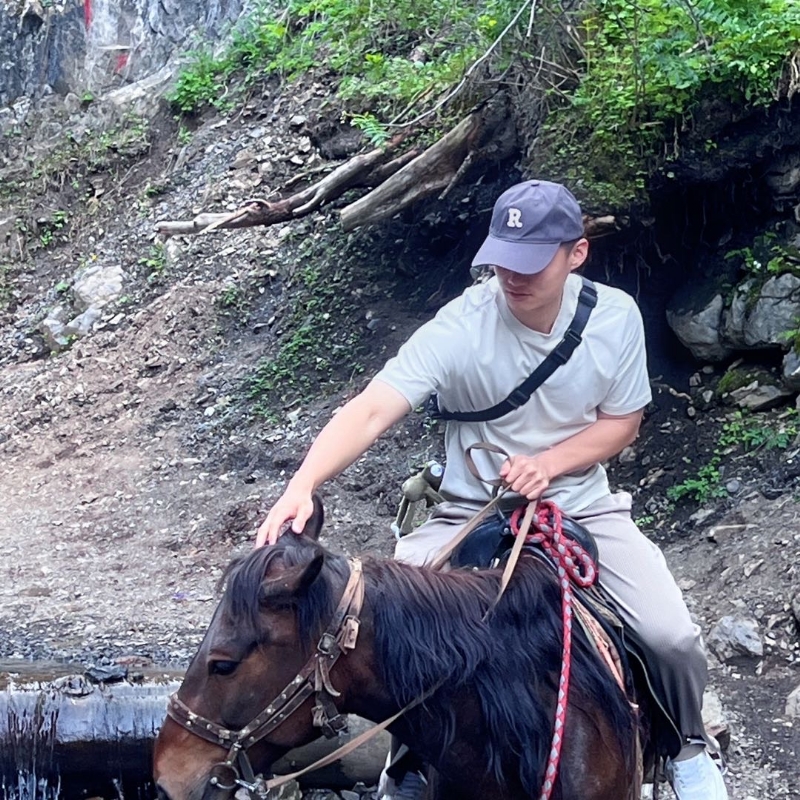 蓦然回首的第二张照片--新疆认干亲服务网