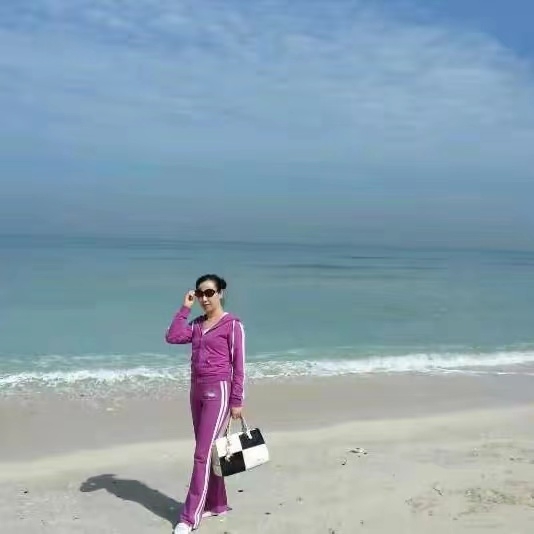 红红的第一张照片--新疆认干亲服务网