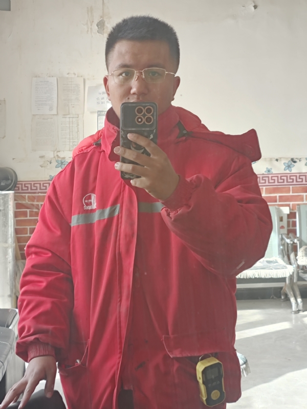 鹤某的第一张照片--新疆认干亲服务网